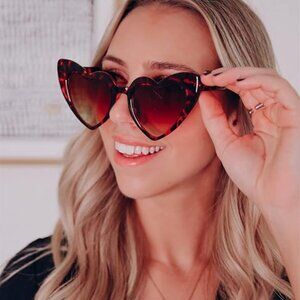 Oversized Heart Shaped Cat Eye Sun Glasses